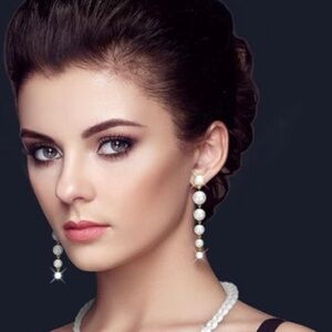 Faux pearl dangling beads earrings